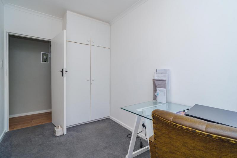 2 Bedroom Property for Sale in Harfield Village Western Cape